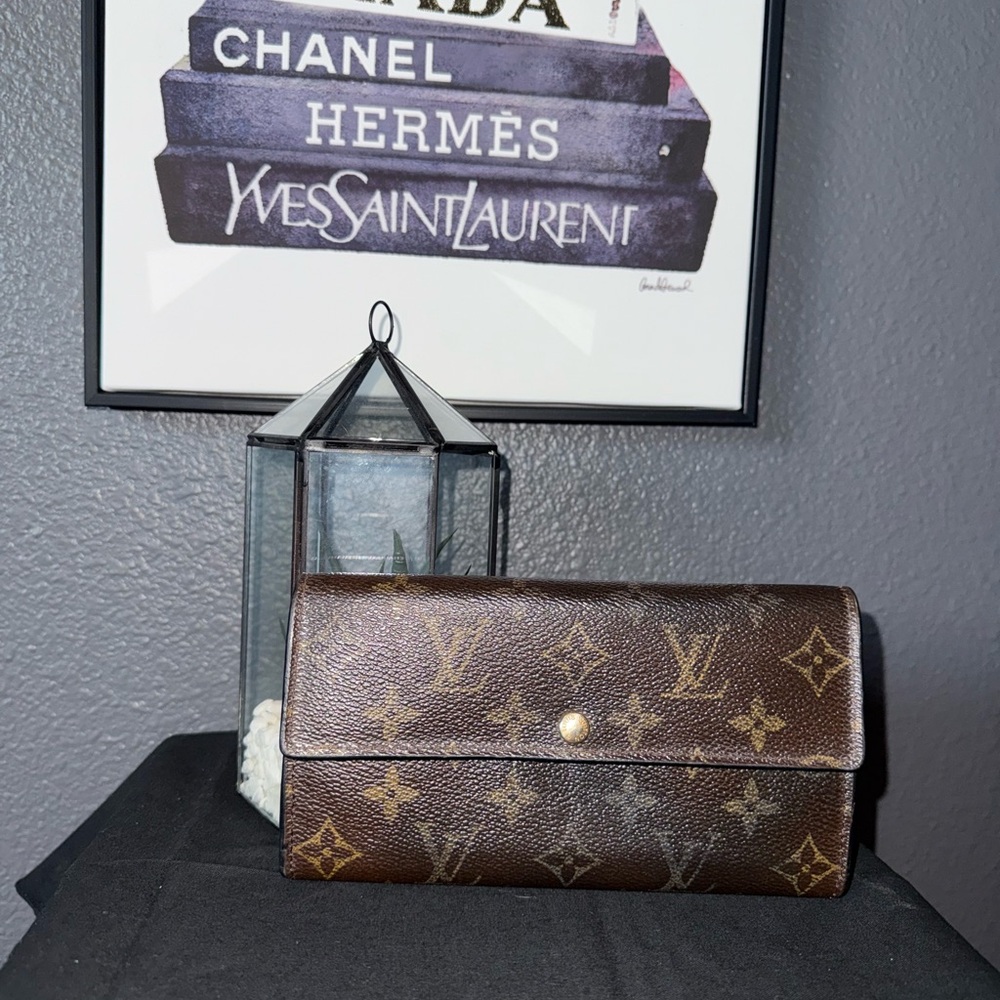 listing-status-banner